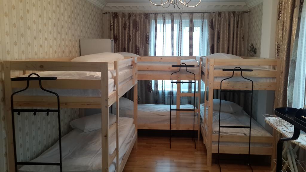 Triumph Astana Hostel Astaná Habitación foto
