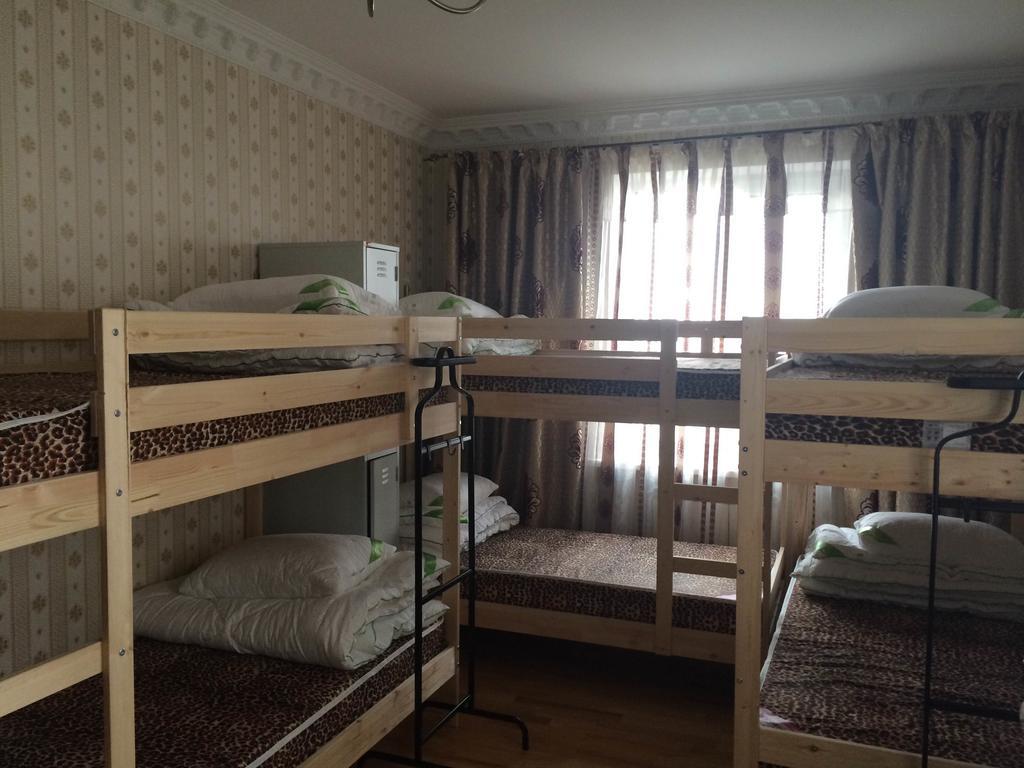 Triumph Astana Hostel Astaná Habitación foto