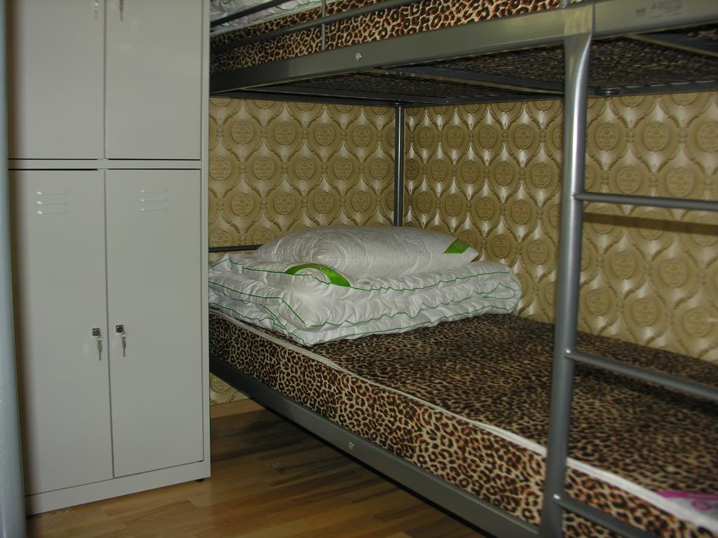 Triumph Astana Hostel Astaná Habitación foto