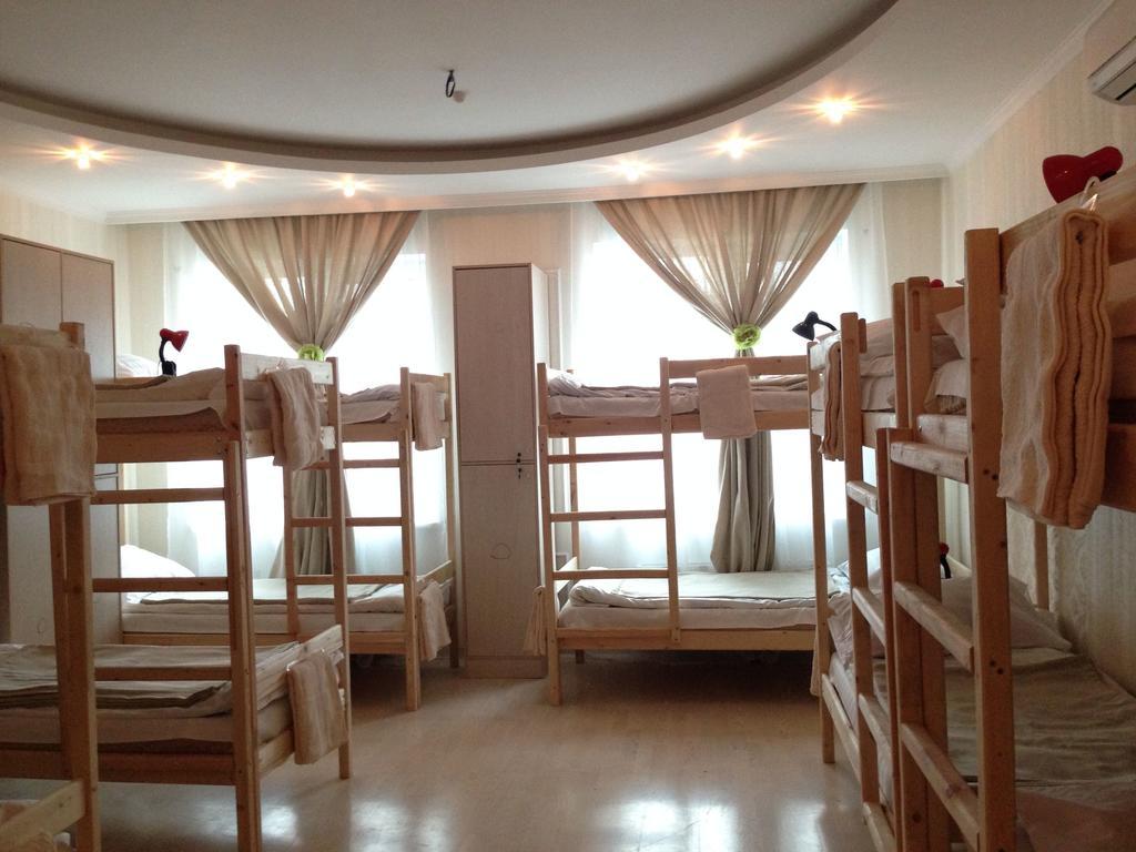 Triumph Astana Hostel Astaná Habitación foto